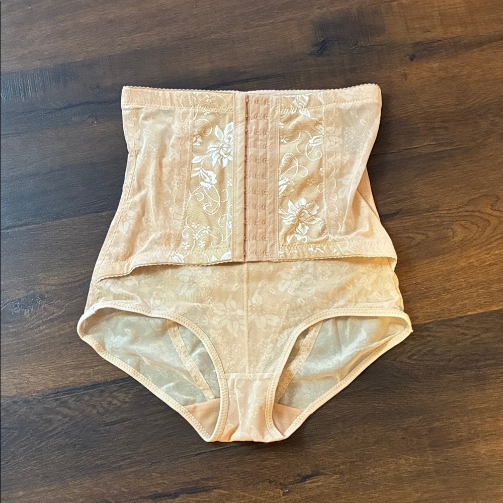 NEW VINTAGE VTG Lace High-Waisted Shapewear brief undies girdle slimming corset